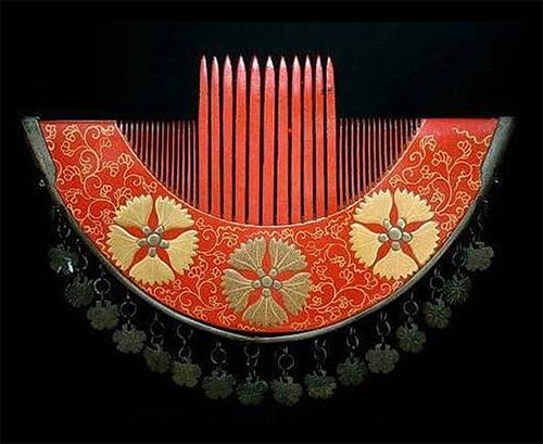 Red Lacquered Comb from Japan
